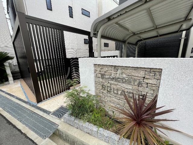 2/6 エントランス