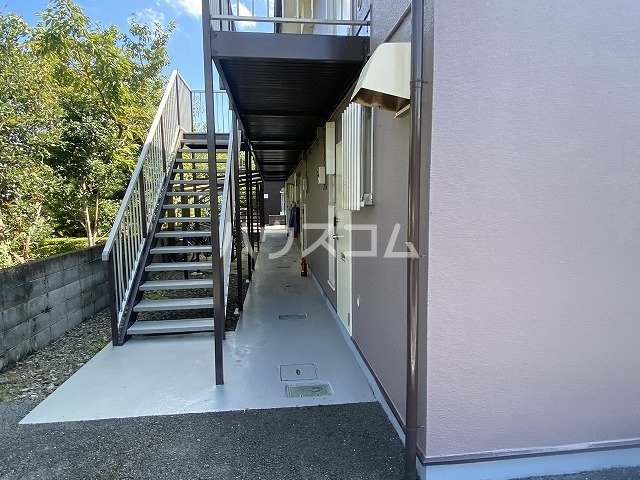 27/30 エントランス