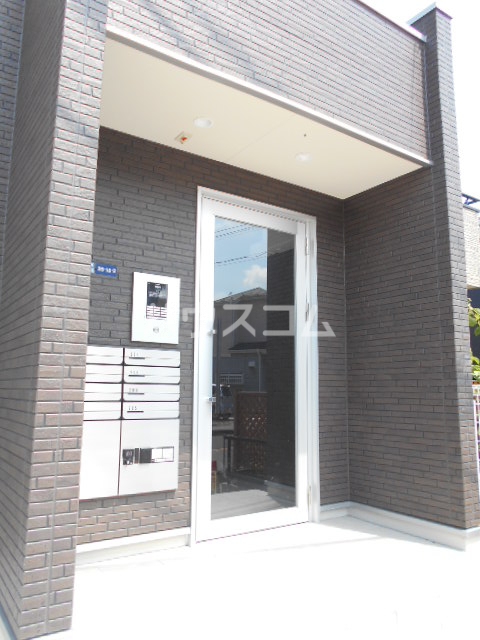 21/27 エントランス