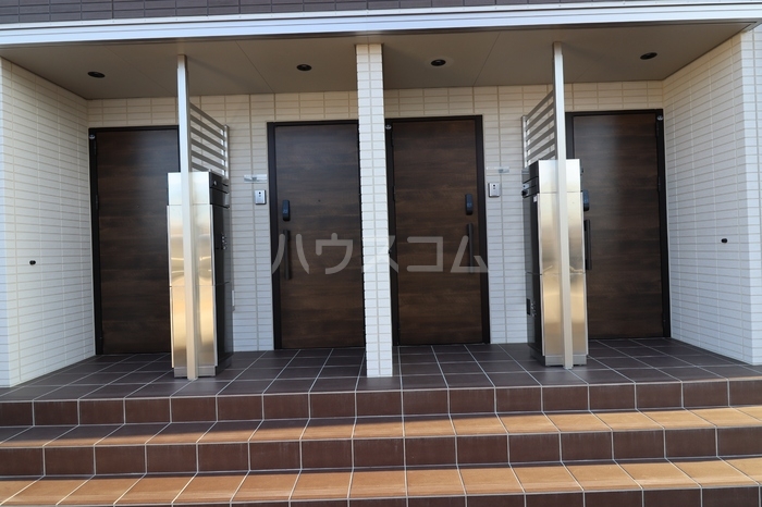 22/30 エントランス