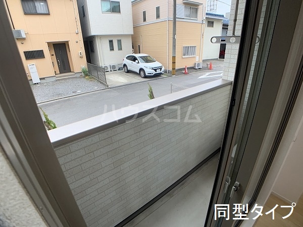 21/30 バルコニー