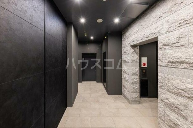 26/30 エントランス