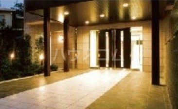 13/13 エントランス