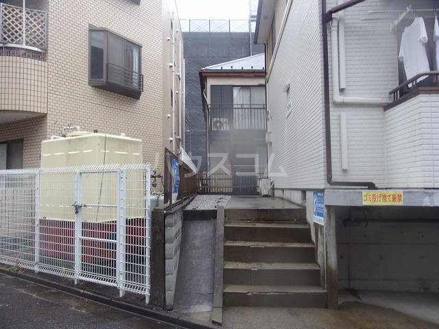 21/28 エントランス