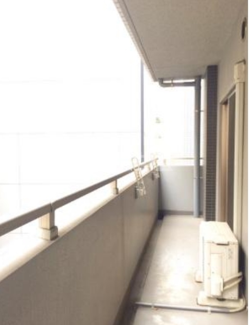 13/26 バルコニー