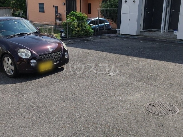 24/25 駐車場