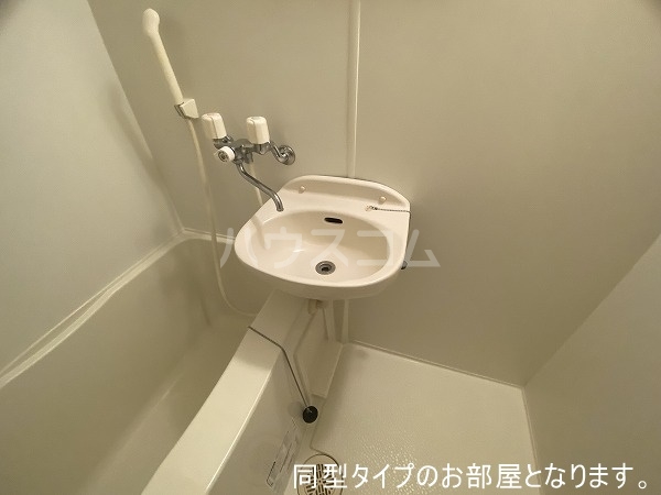 13/25 浴室