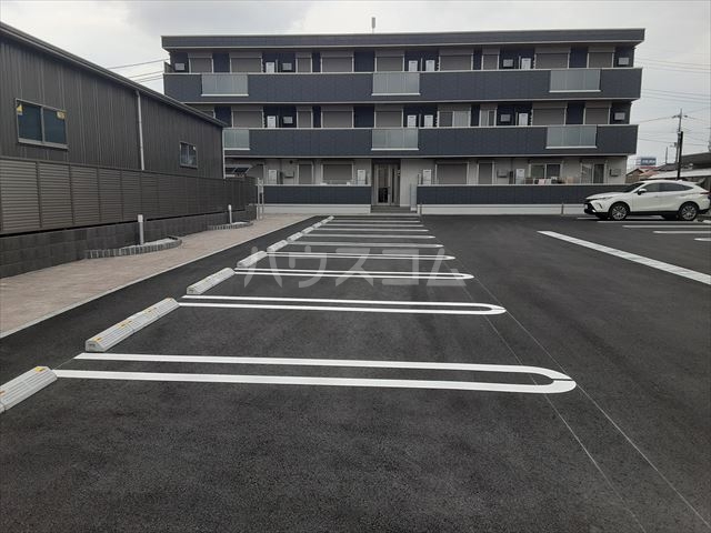 22/30 駐車場