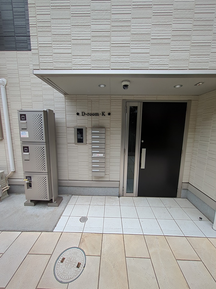 2/3 エントランス