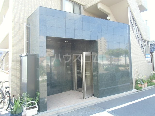 15/21 エントランス