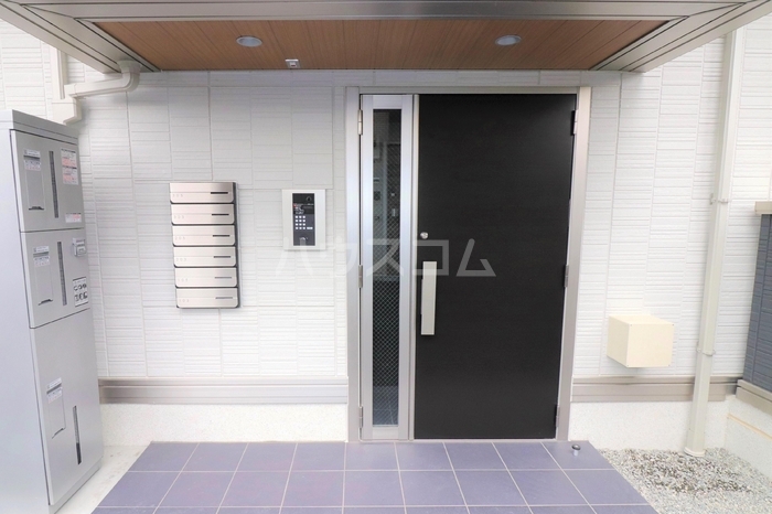 2/3 エントランス