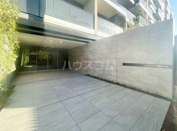 16/26 エントランス