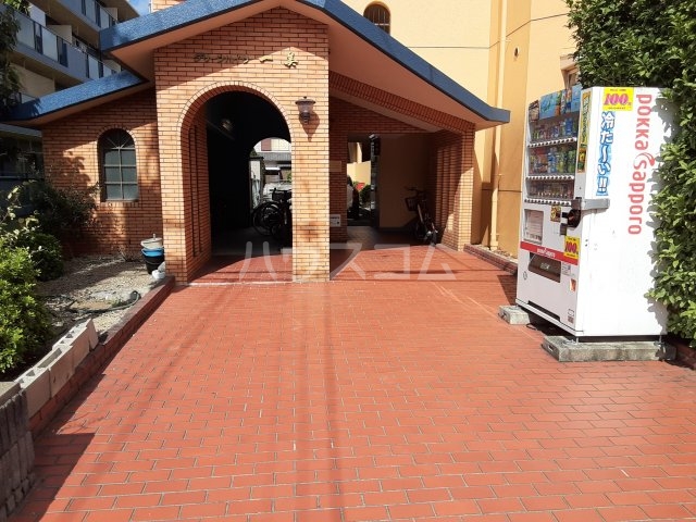 15/24 エントランス