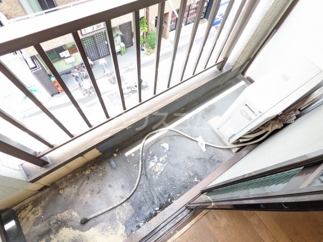 19/30 バルコニー