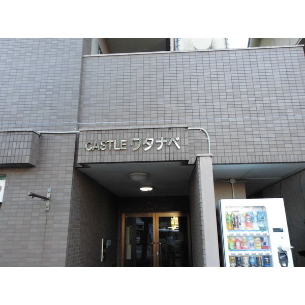 21/30 エントランス