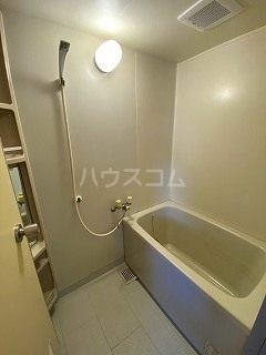 13/30 浴室