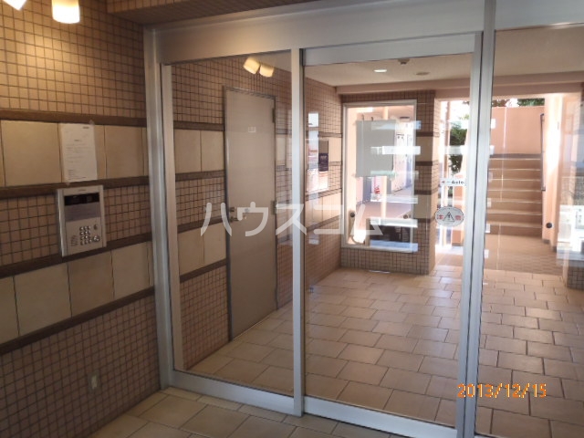 14/20 エントランス