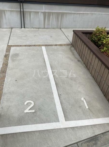 16/23 駐車場