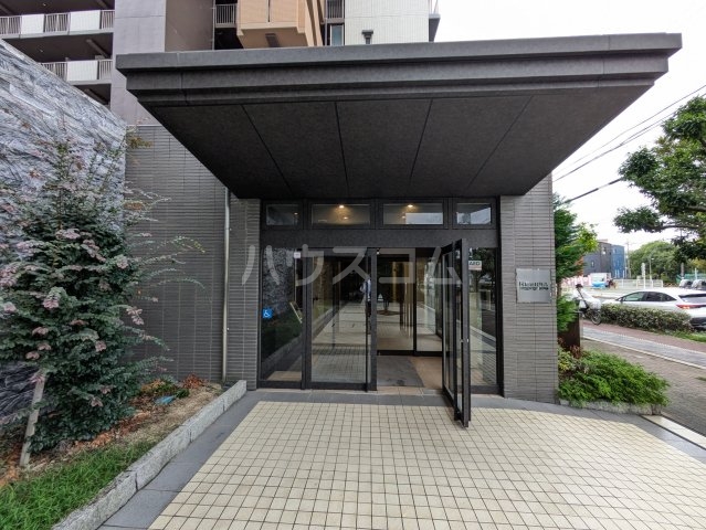 23/29 エントランス