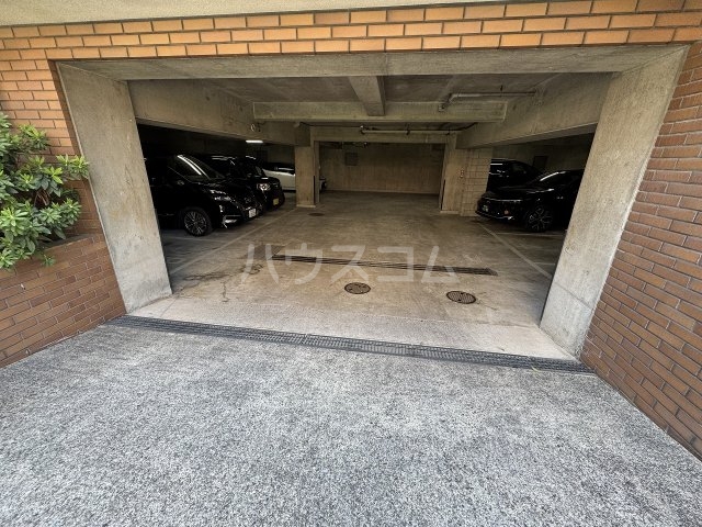 24/26 駐車場