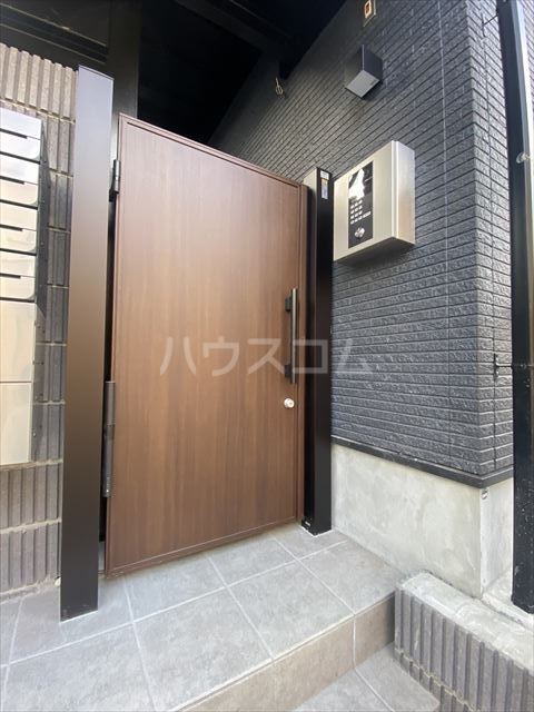 3/8 エントランス