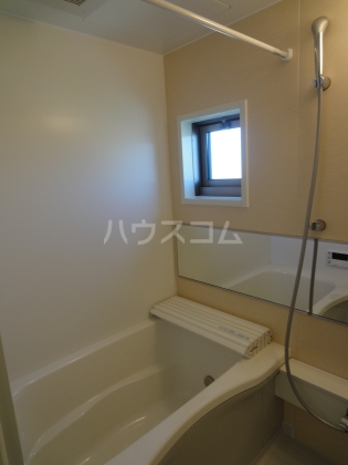 13/22 浴室