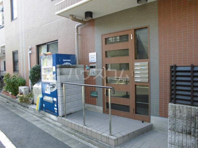 16/26 エントランス