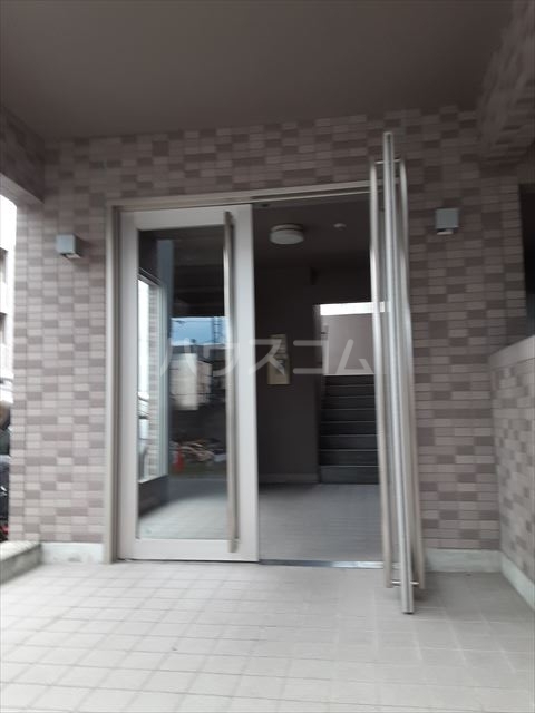 19/28 エントランス