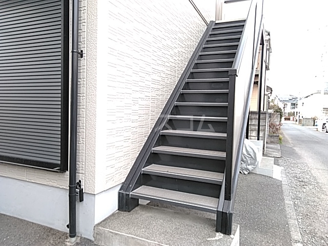 25/30 エントランス