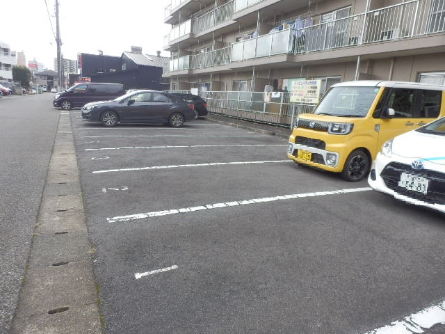 22/29 駐車場
