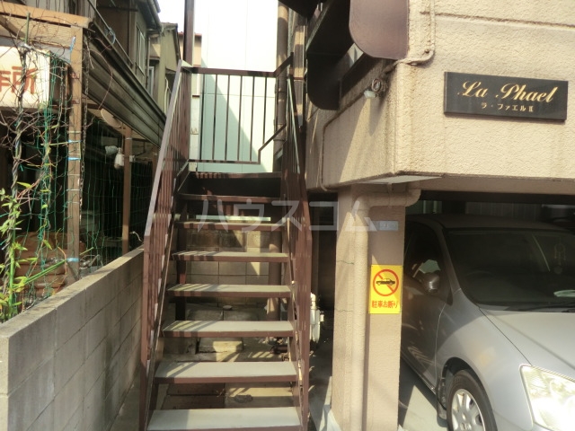 19/21 エントランス