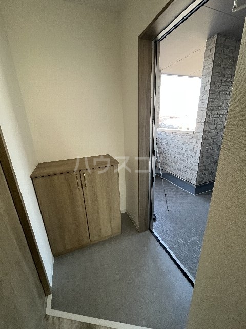 13/30 玄関