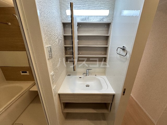 18/30 洗面