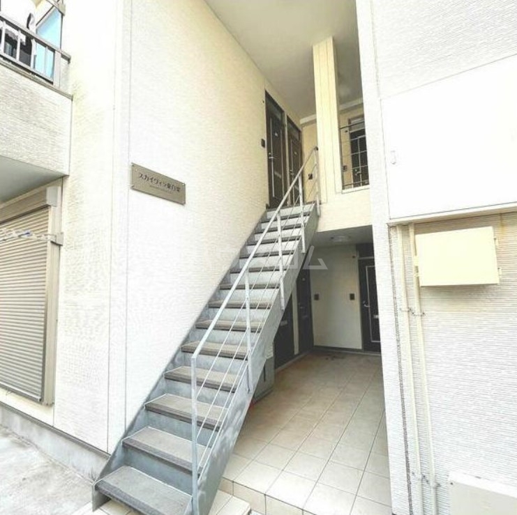 15/16 エントランス