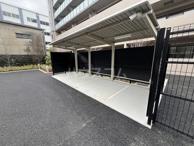 22/30 駐車場