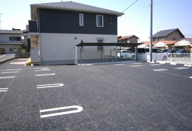 18/26 駐車場