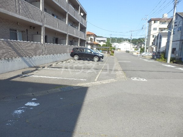 23/30 駐車場