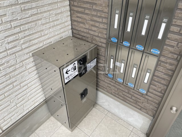 20/30 エントランス