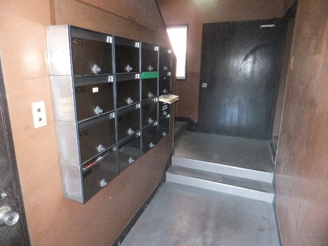 16/24 エントランス