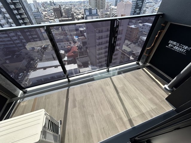 16/27 バルコニー