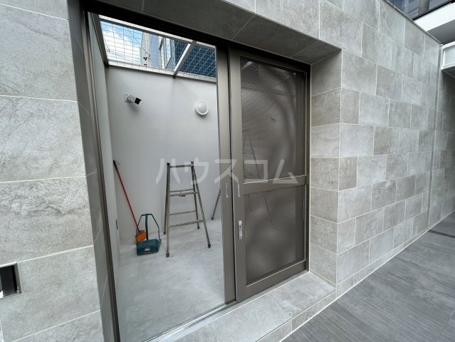 17/27 バルコニー