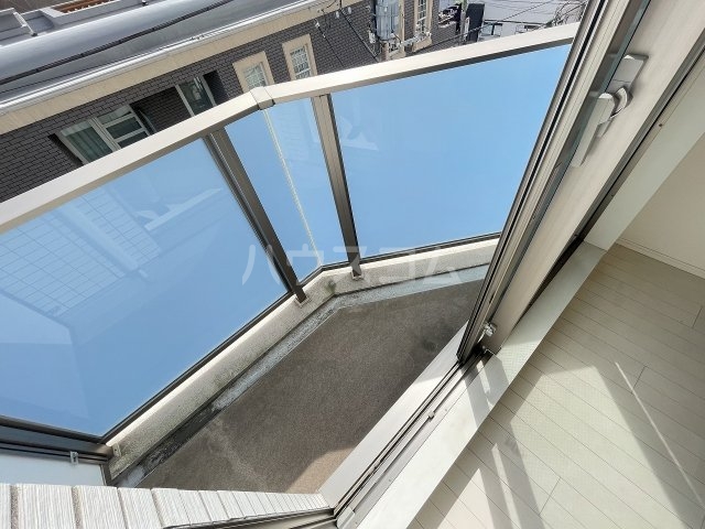 15/28 バルコニー