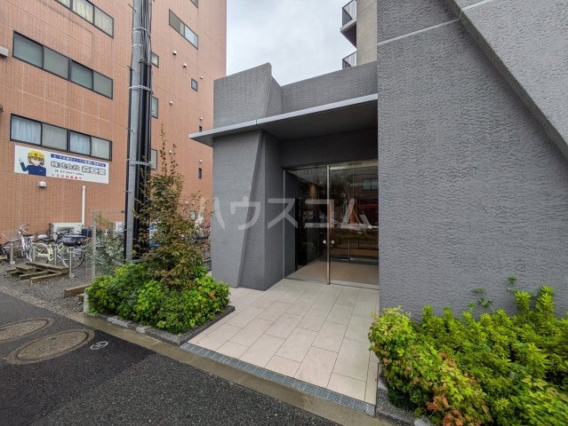 3/4 エントランス