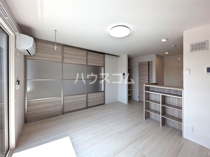 14/23 エントランス