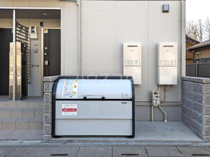 16/25 エントランス