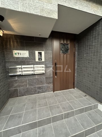 2/11 エントランス