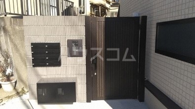 19/25 エントランス