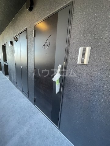 14/30 玄関