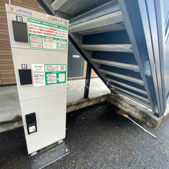 21/30 エントランス