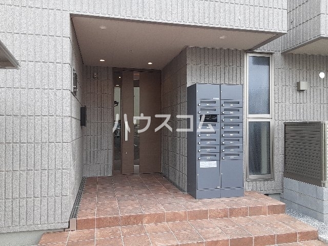 26/30 エントランス